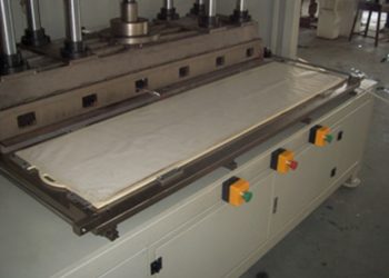 Ultrasonic welding machine (1)