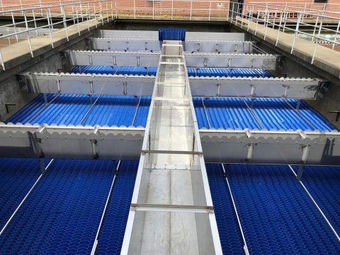 Cấu tạo và ứng dụng của tấm lắng trong ngành xử lý nước thải