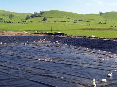 Ưu điểm của màng địa chất HDPE trong hệ thống xử lý nước thải công nghiệp